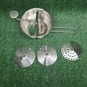 Stainless Steel Food Mills, Rotary Food Mill with Hand Crank and 3 Grinding Disc